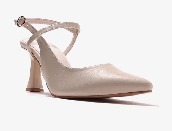 Pointed Toe Pumps – Cream