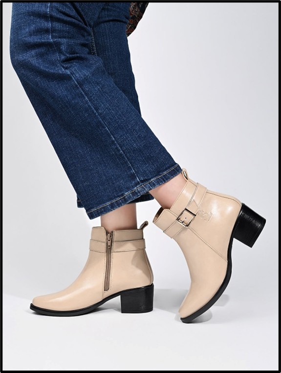 Neck Belt Buckle Slip-On Chelsea Boots